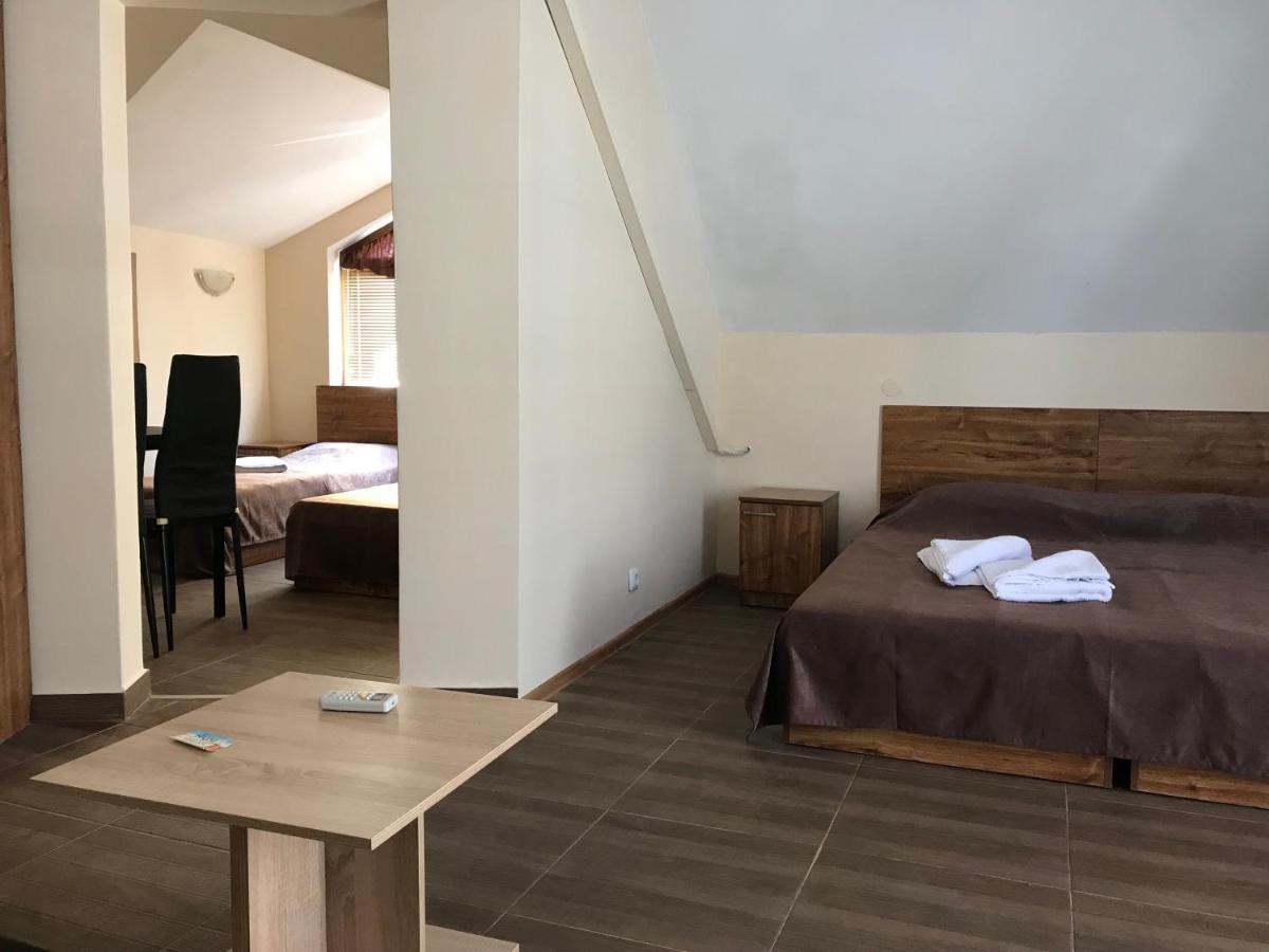 Family Hotel Akra Tsjernomorets Eksteriør bilde