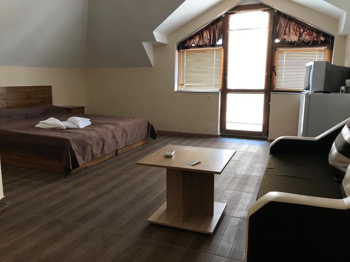 Family Hotel Akra Tsjernomorets Eksteriør bilde